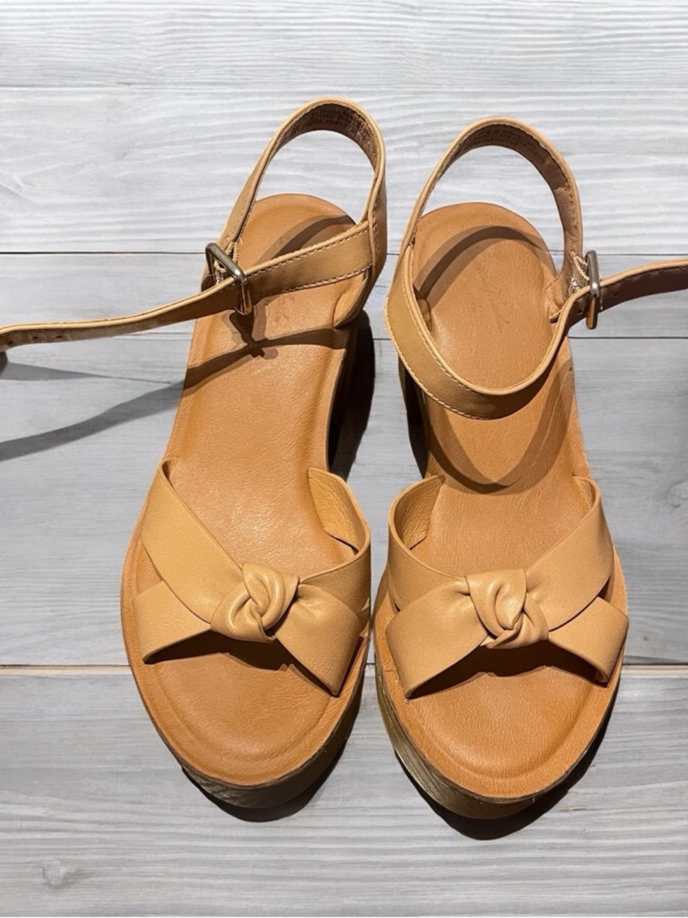 Universal Thread Tan Knotted Ankle-Strap Platform Sandals